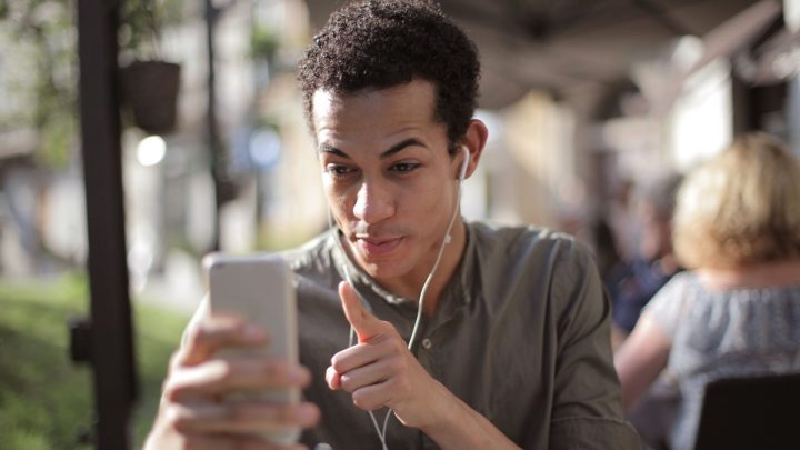 Faut-il afficher l&rsquo;IA sur son profil professionnel ?
